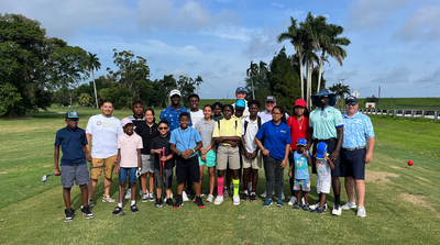 Santonio Holmes continues quest for golfing excellence and giving back